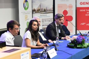 Prof. Rajvinder Karda skupaj z drugimi udeleženci okrogle mize na simpoziju GeneH in 21. CFGBC